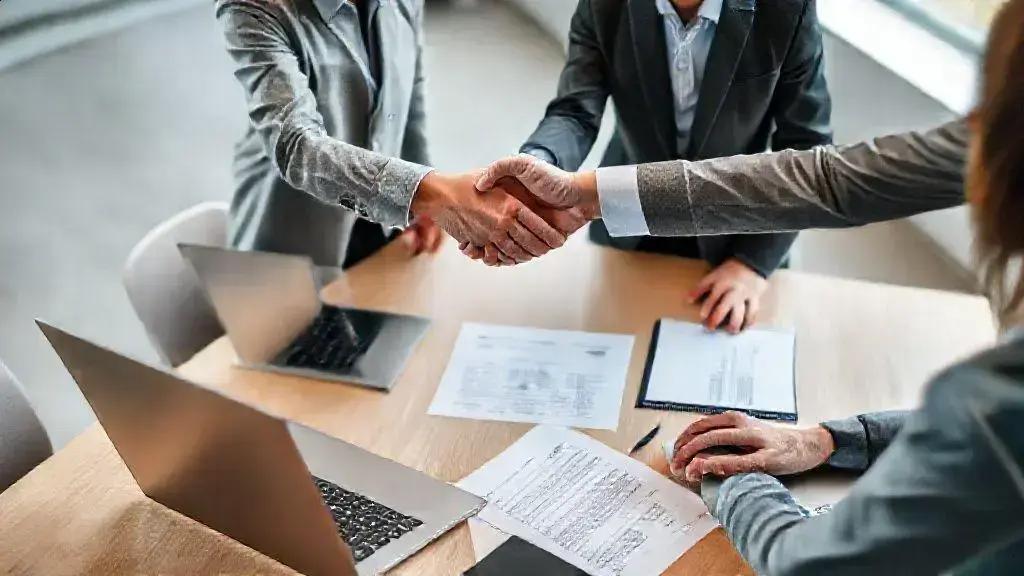 o que é contrato de desenvolvimento de software e sua importância